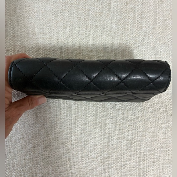 Michael Kors Black Quilted Leather Wallet EUC - Picture 7 of 15